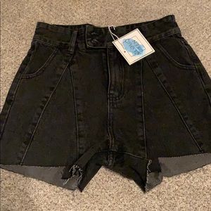 Cloud Ten shorts